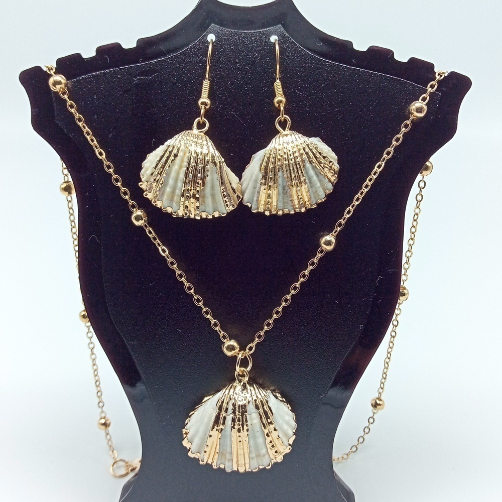 New | Gold | Natural Seashell Earrings And Necklace Set